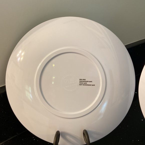 NWOT PAIR Hydrangea Floral Melamine Dessert Snack Sandwich 9” Plates Shabby - Picture 8 of 9